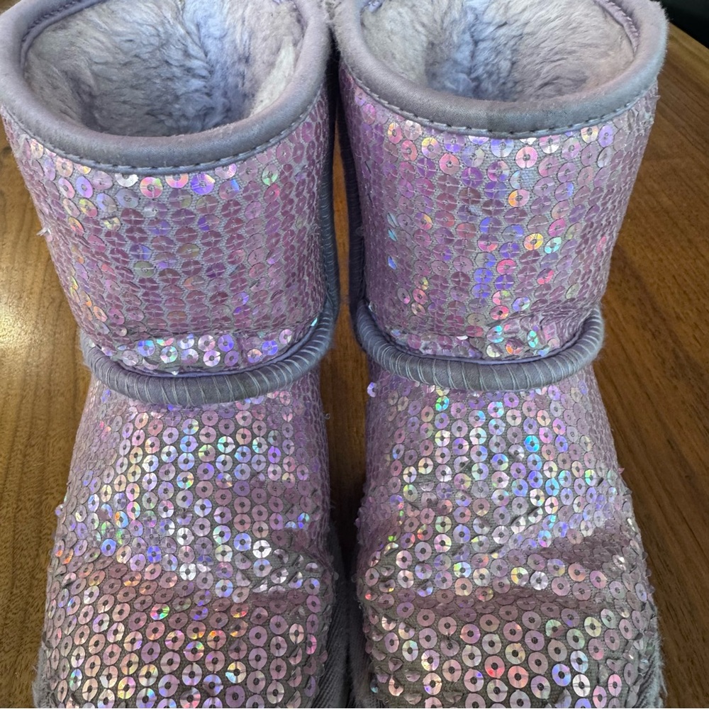 UGG Girl's Classic II Stellar Pink Iridescent Sequin Boots. Kid’s Size 12 - Picture 13 of 13
